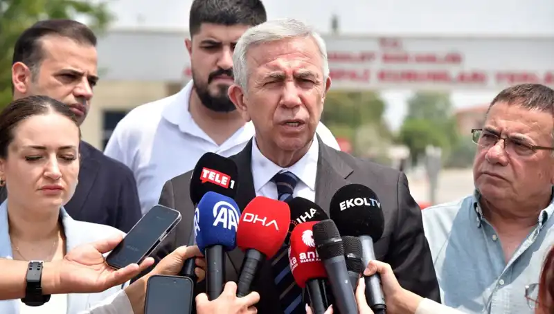 Mansur Yavaş, Muhittin Böcek’i Ziyaret Etti: İş Birliği ve Gelecek Vizyonu