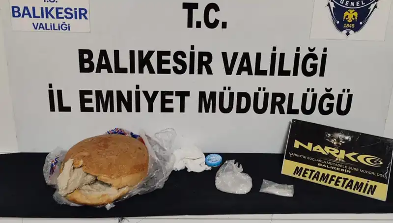 Uyuşturucu Tacirleri Yakalandı: Ekmeğin İçine Gizlenen Zehirli Plan Açığa Çıktı