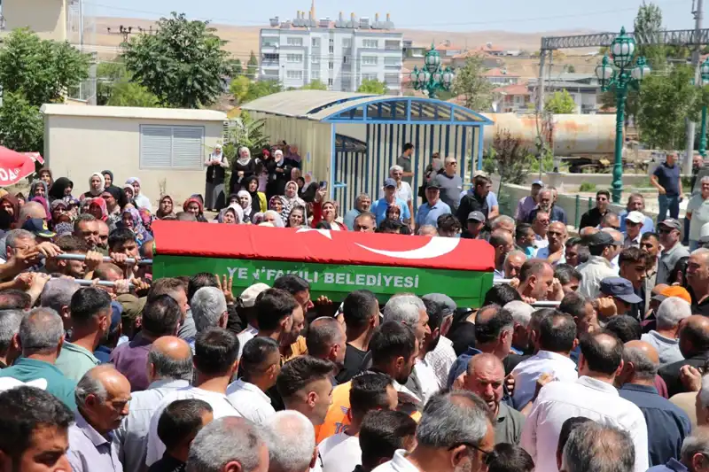 MHP'li Belediye Başkanı, Son Yolculuğuna Duygularla Uğurlandı