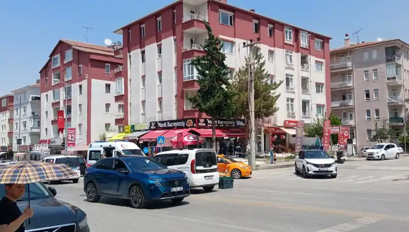 Taksi ile Otomobil Çarpıştı: Kaza Sonrası Yaralıların Durumu Nedir?
