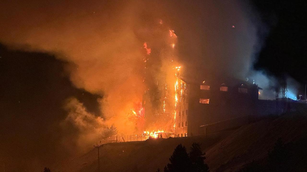 Kartalkaya Kayak Merkezi'nde Otel Yangını