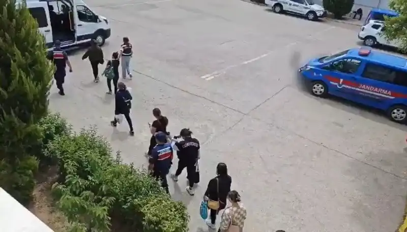 Tayland'da Kadınları Fuhuşa Çeken Şok Edici Çalışma Vaadi