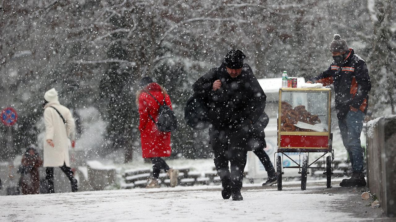 Meteorolojiden İstanbul için kar yağışı uyarısı geldi