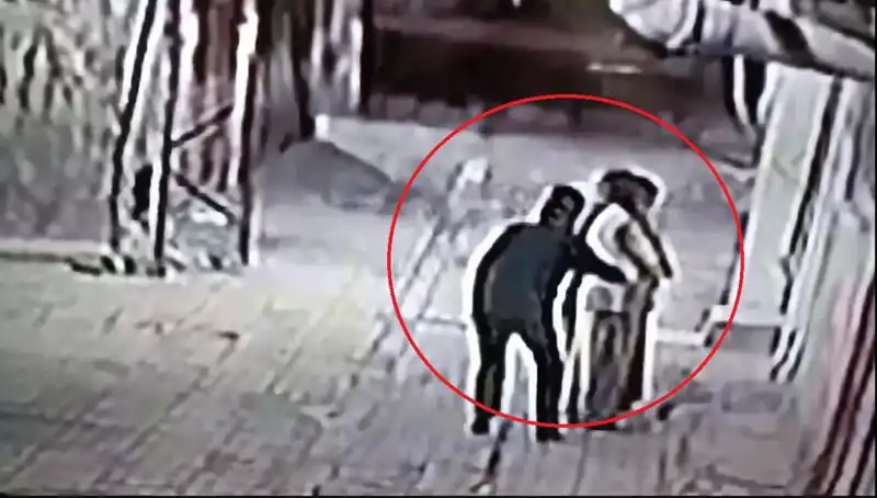 Kapkaççılara Gizli Operasyon: Polisler Pazarcı ve Simitçi Kılığına Girdi
