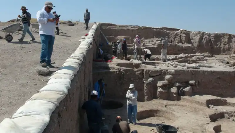 Kilis’te Oylum Höyük’te Kazı Çalışmaları Sıcak Havalara Rağmen Devam Ediyor