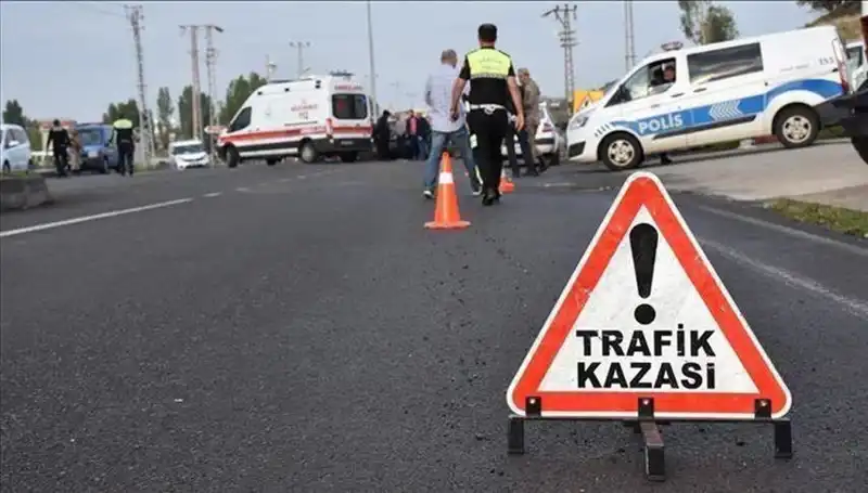 Tekirdağ'da Kontrolden Çıkan Otomobil Bariyere Çarptı: 1 Kişi Hayatını Kaybetti