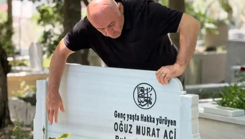 Aci Ailesinin Babalar Günü: Duygu Dolu Anılar ve Hüzünlü Bir Veda