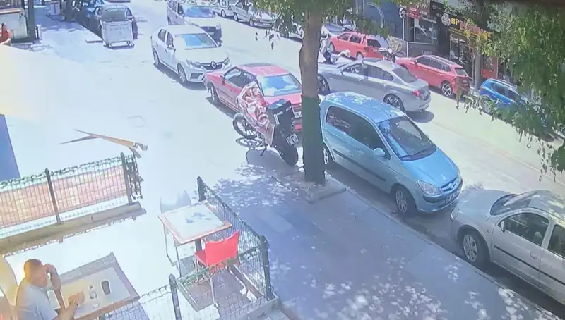 Yaya Geçidi Dikkat Çekiyor: Karşıdan Karşıya Geçerken Talihsiz Kaza